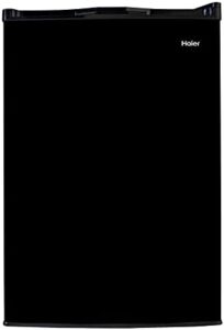 4.5 Cu. Ft. Compact Refrigerator Black HC45SG42SB