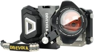 SeaTouch 4 MAX lens kit with 0.6X wide angle lens for iPhone 12-14